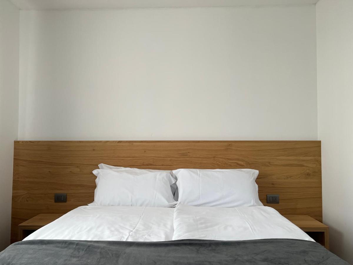 Hotel Belvedere Spiazzi Di Caprino Buitenkant foto
